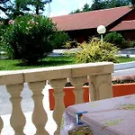 아파트 — Pool — Idro *